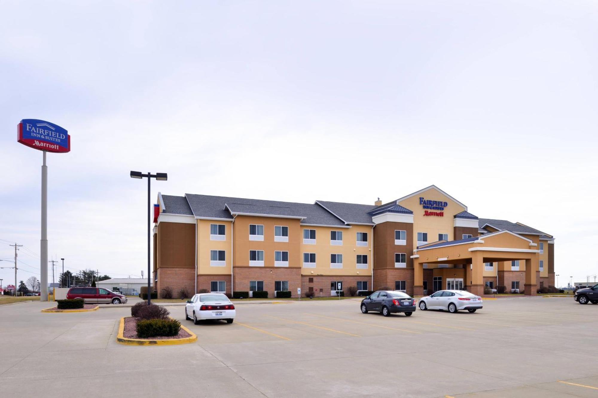 Fairfield Inn & Suites Bloomington Exterior photo